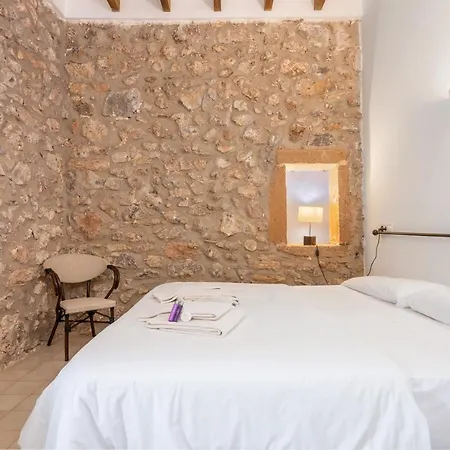 Petit Hostatgeria La Victoria 3*