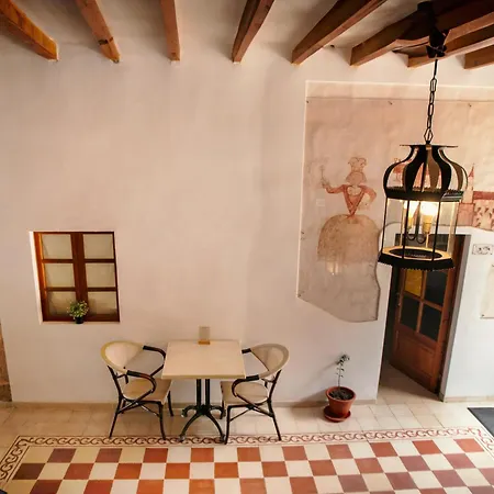 Hotel Petit Hostatgeria La Victoria