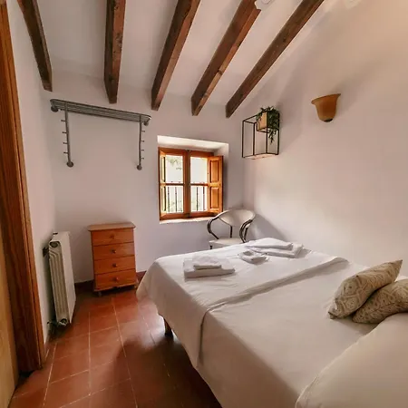 Hotel Petit Hostatgeria La Victoria 3*