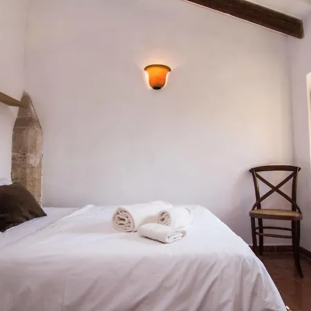 Petit Hostatgeria La Victoria 3*